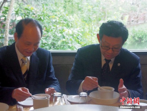 海協(xié)會(huì)會(huì)長(zhǎng)陳德銘參訪臺(tái)灣花蓮 海協(xié)會(huì)會(huì)長(zhǎng)陳德銘參訪臺(tái)灣花蓮